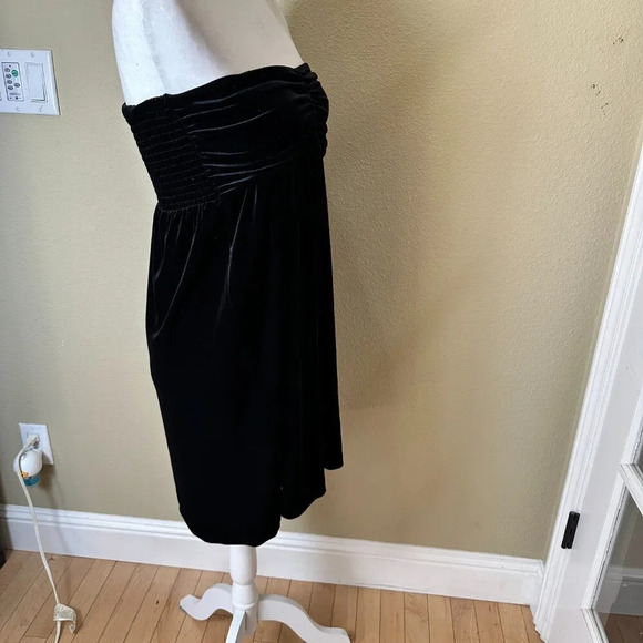 NWT OLD NAVY Stretch Velvet Strapless Mini Dress Size Small Ruched - Picture 9 of 13